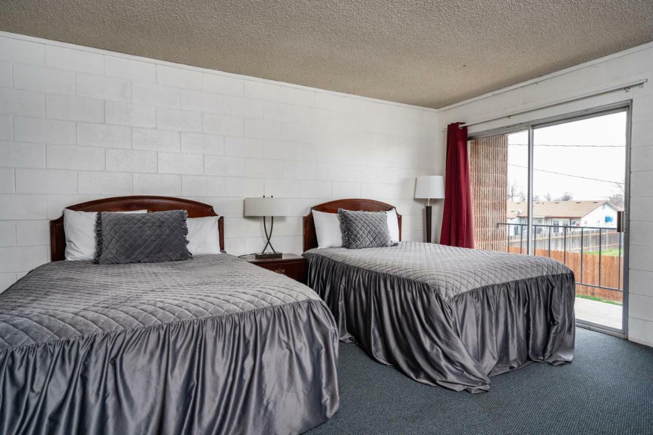 M&M Motel Connell Εξωτερικό φωτογραφία